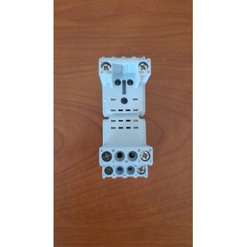 DIN SOCKET FOR RRM002 RELAY